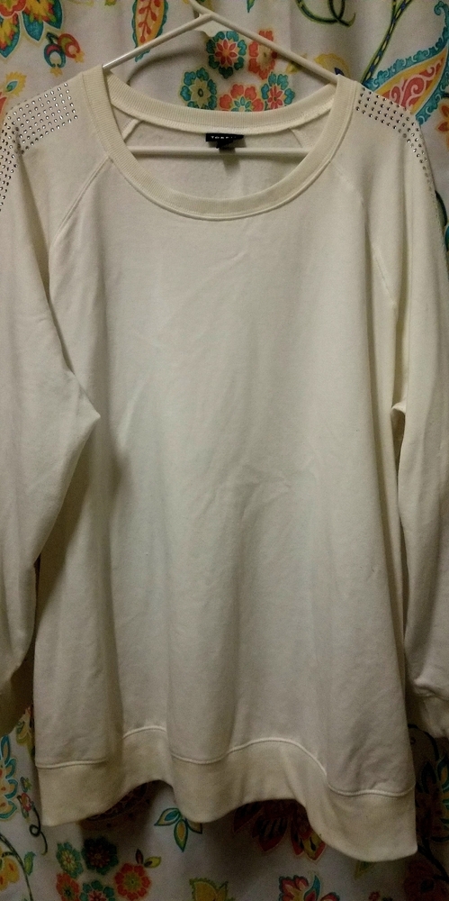 Torrid cream colored sweatshirt